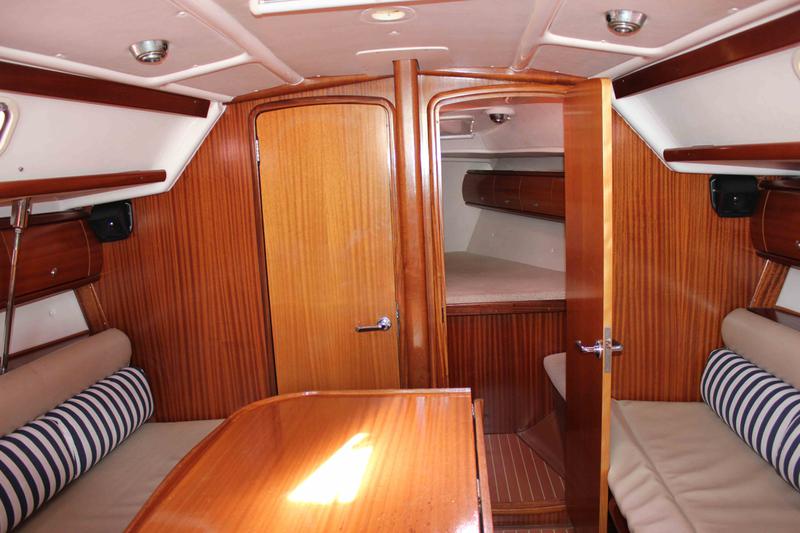 Book yachts online - sailboat - Bavaria 36 - Antiope (refit 2017) - rent