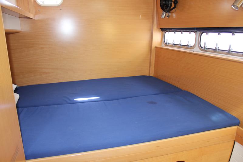 Book yachts online - catamaran - Nautitech 441 - Star Light - rent