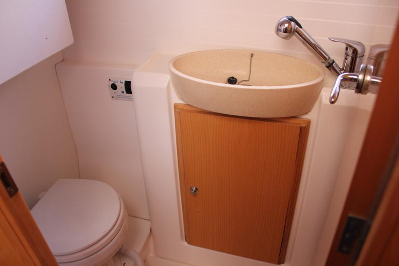 Book yachts online - catamaran - Nautitech 441 - Star Light - rent