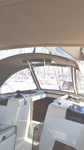 Book yachts online - sailboat - Sun Odyssey 439 - InT-SO 439 (sails 2018) - rent