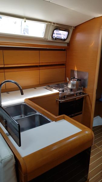 Book yachts online - sailboat - Sun Odyssey 439 - InT-SO 439 (sails 2018) - rent