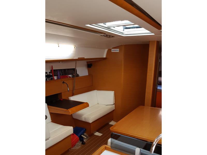Book yachts online - sailboat - Sun Odyssey 439 - InT-SO 439 (sails 2018) - rent