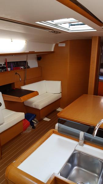 Book yachts online - sailboat - Sun Odyssey 439 - InT-SO 439 (sails 2018) - rent