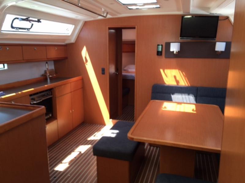 Book yachts online - sailboat - Bavaria Cruiser 46 - PROSECCO - rent