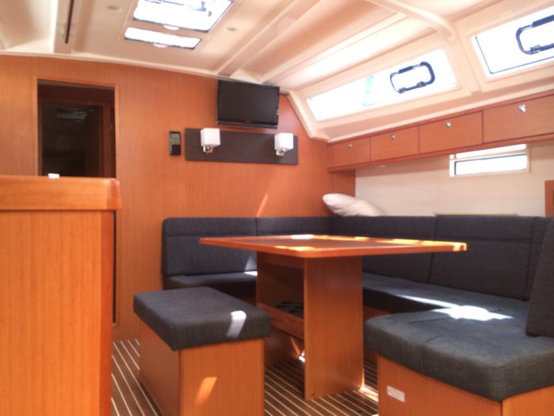 Book yachts online - sailboat - Bavaria Cruiser 46 - PROSECCO - rent