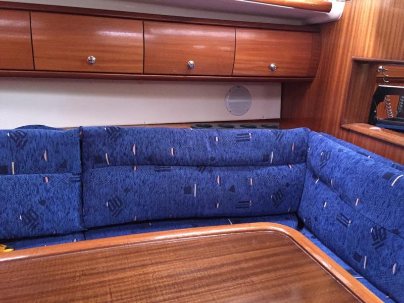 Book yachts online - sailboat - Bavaria 44 - Plavac mali - rent