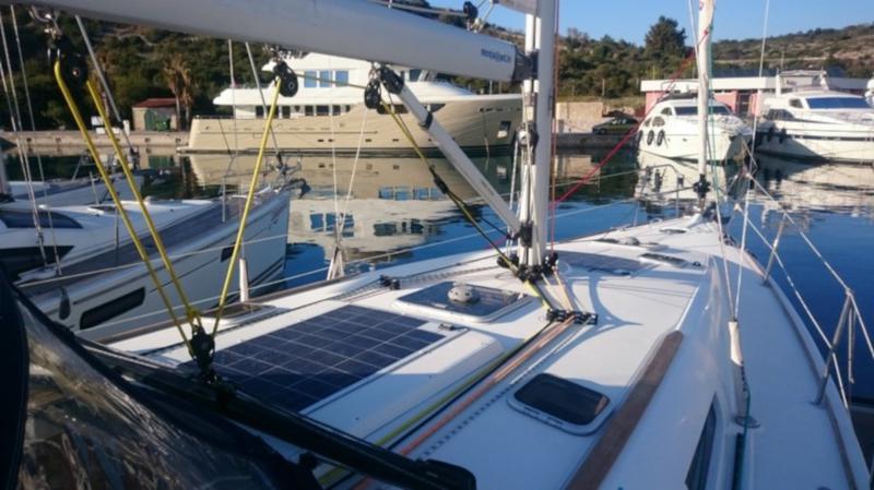 Book yachts online - sailboat - Sun Odyssey 42i - NEREJA - rent