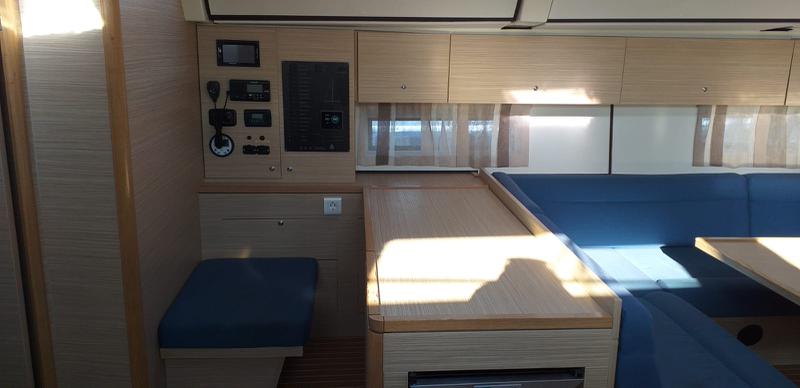 Book yachts online - sailboat - D&amp;D Kufner 54.2 - Chablis - rent