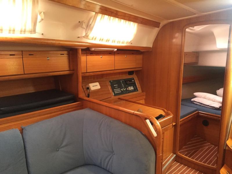 Book yachts online - sailboat - Bavaria 38 Cruiser - BOEM - rent