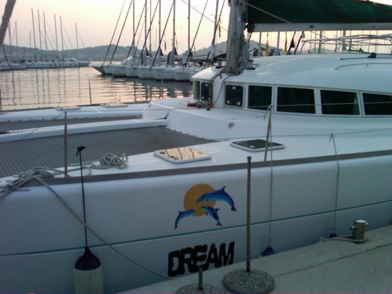 Book yachts online - catamaran - Lagoon 410 S2 - Dream - rent