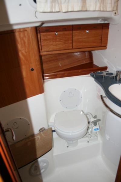 Book yachts online - sailboat - Bavaria 50 cruiser - Barolo I - rent