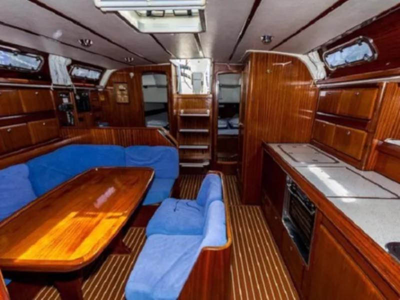 Book yachts online - sailboat - Bavaria 42 Cruiser - POŠIP - rent