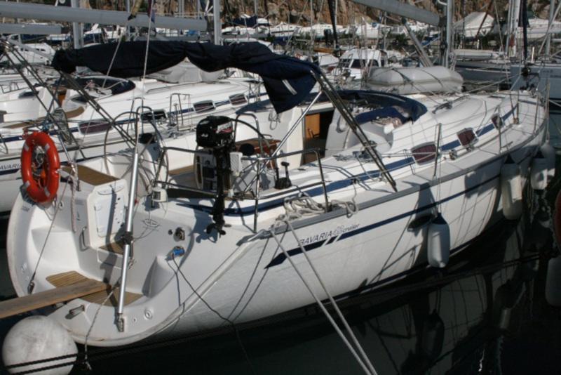 Book yachts online - sailboat - Bavaria 42 Cruiser - POŠIP - rent