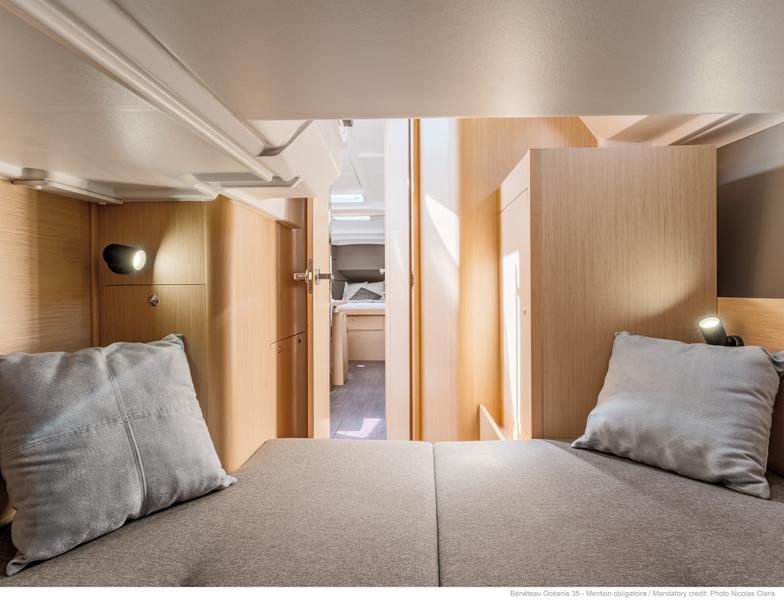 Book yachts online - sailboat - Oceanis 35 - Minta - rent