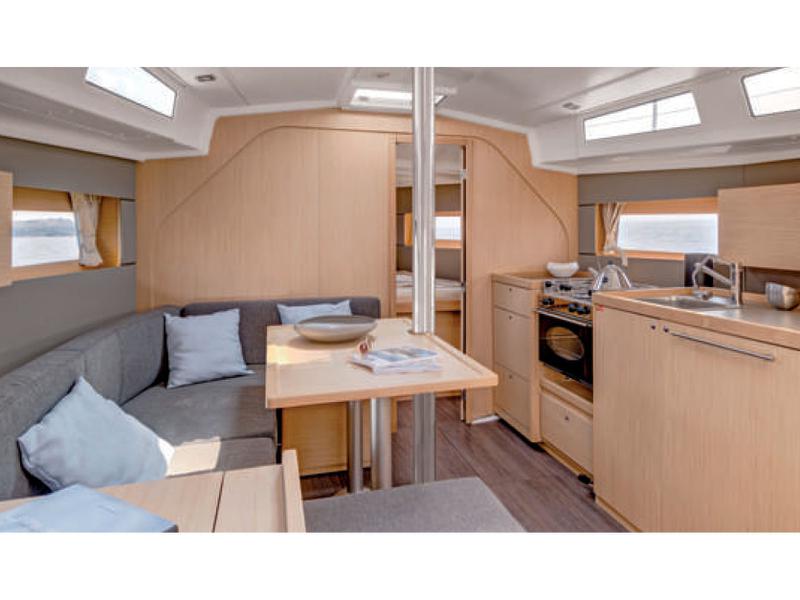 Book yachts online - sailboat - Oceanis 38 - Servus - rent