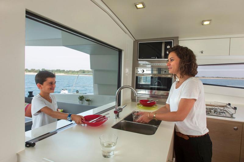 Book yachts online - catamaran - Bali 4.5 - LeAndra - rent