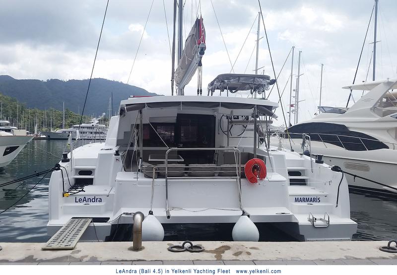 Book yachts online - catamaran - Bali 4.5 - LeAndra - rent