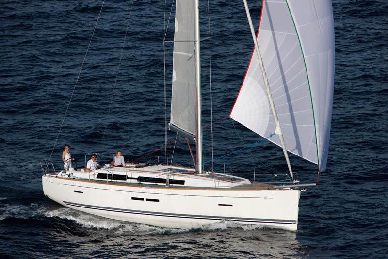 Book yachts online - sailboat - Dufour 405 GL - Mymoon - rent