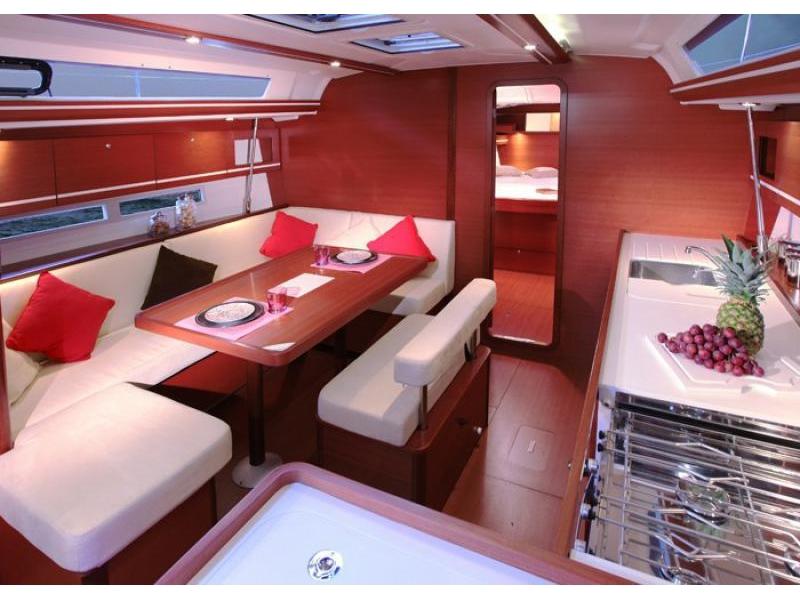 Book yachts online - sailboat - Dufour 450 GL - Dans - rent