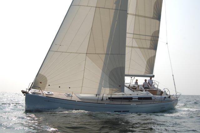 Book yachts online - sailboat - Dufour 450 GL - Dans - rent