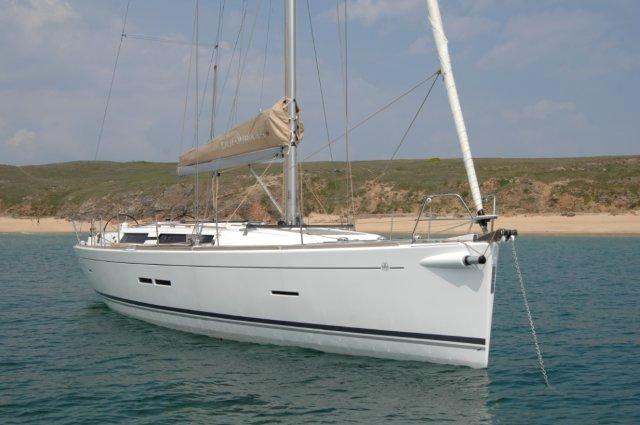 Book yachts online - sailboat - Dufour 450 GL - Dans - rent