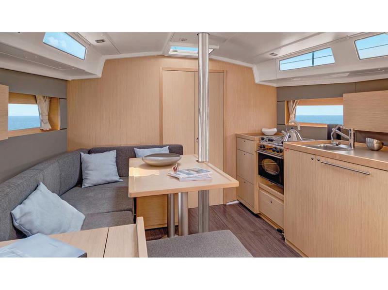 Book yachts online - sailboat - Oceanis 38.1 - Missy - rent