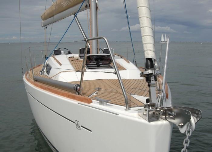 Book yachts online - sailboat - Dufour 335 GL - Kopernik - rent