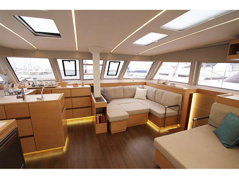 Book yachts online - catamaran - Nautitech 46 Fly - Elettra - rent