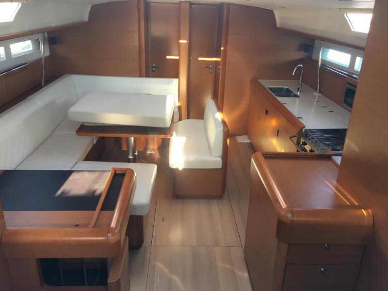 Book yachts online - sailboat - Sun Odyssey 519 - Mystral - Standard line - rent