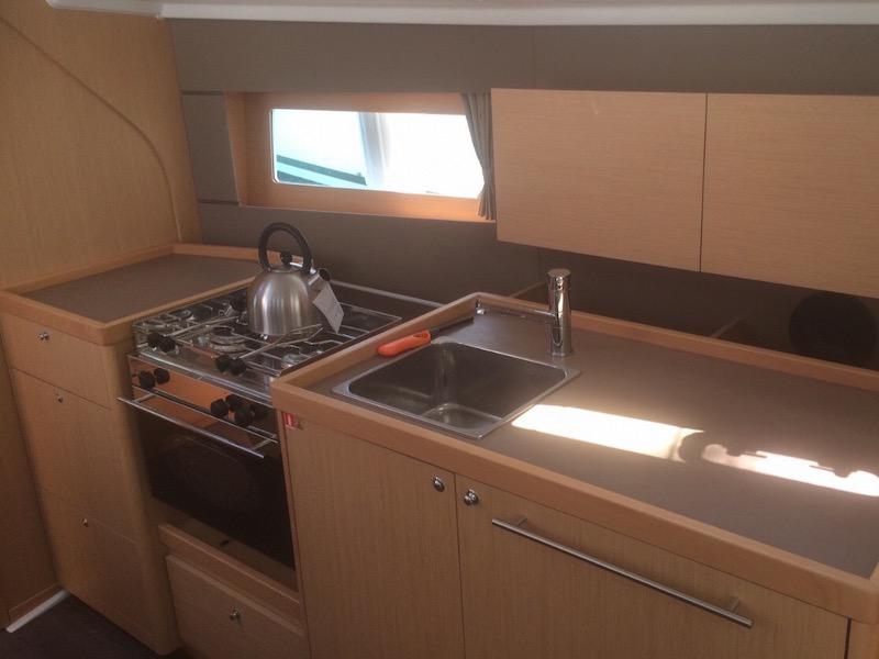 Book yachts online - sailboat - Oceanis 38 - Amaral - rent