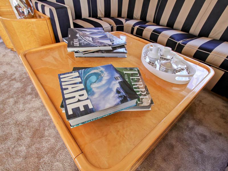 Book yachts online - motorboat - Rizzardi Posillipo Technema 80 - Prime - rent