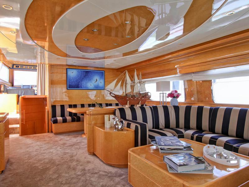 Book yachts online - motorboat - Rizzardi Posillipo Technema 80 - Prime - rent