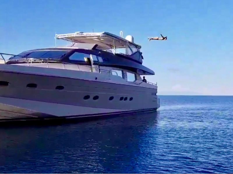Book yachts online - motorboat - Rizzardi Posillipo Technema 80 - Prime - rent