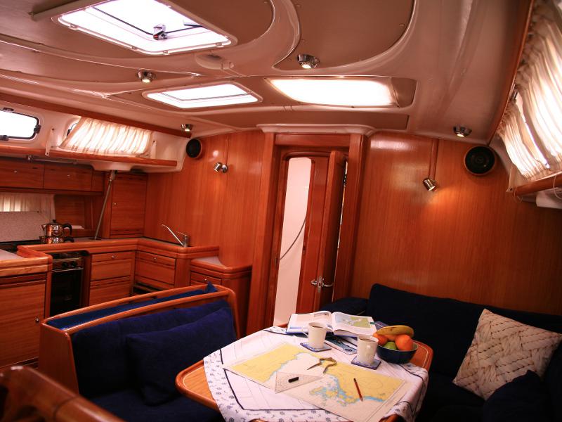 Book yachts online - sailboat - Bavaria 46 Cruiser - VIYA - rent