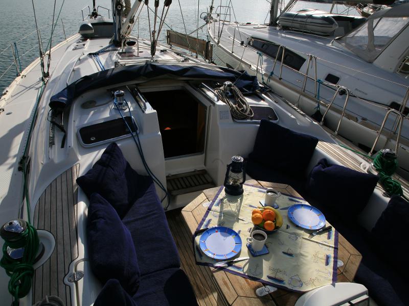 Book yachts online - sailboat - Bavaria 46 Cruiser - VIYA - rent