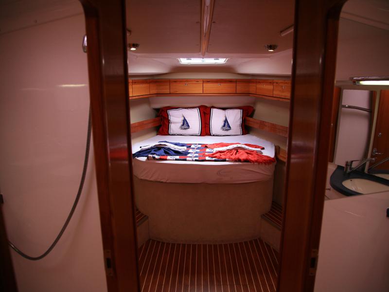 Book yachts online - sailboat - Bavaria 46 Cruiser - VIYA - rent