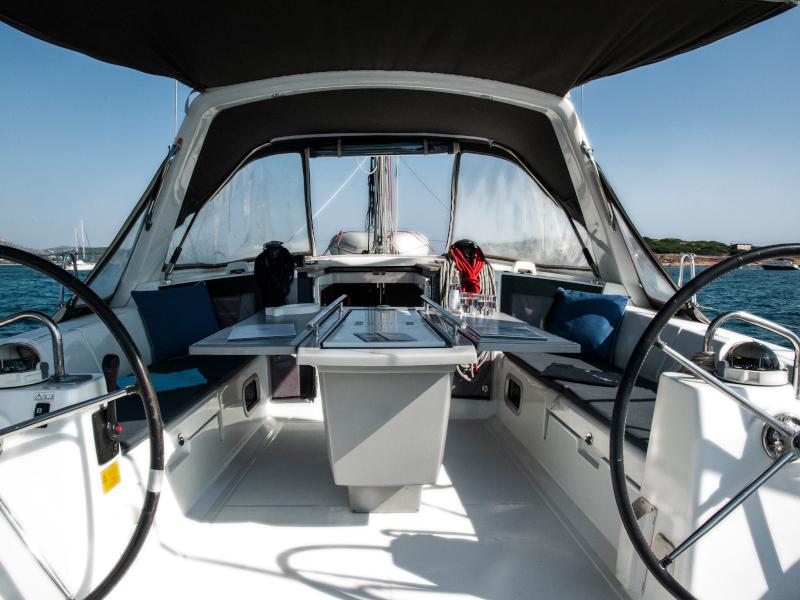 Book yachts online - sailboat - Oceanis 41 - Liberta - rent