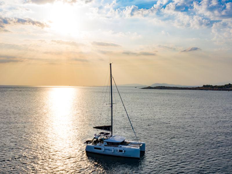 Book yachts online - catamaran - Lagoon 40 - Il Vento - rent