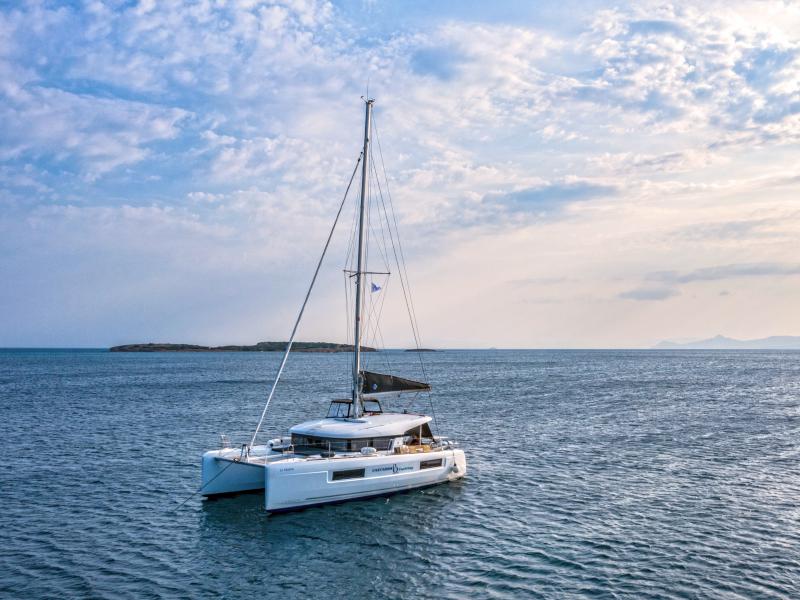 Book yachts online - catamaran - Lagoon 40 - Il Vento - rent