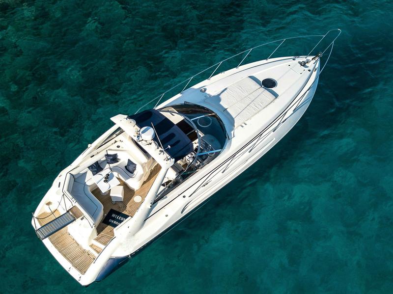 Book yachts online - motorboat - Sunseeker Portofino 40 - Maxim - rent