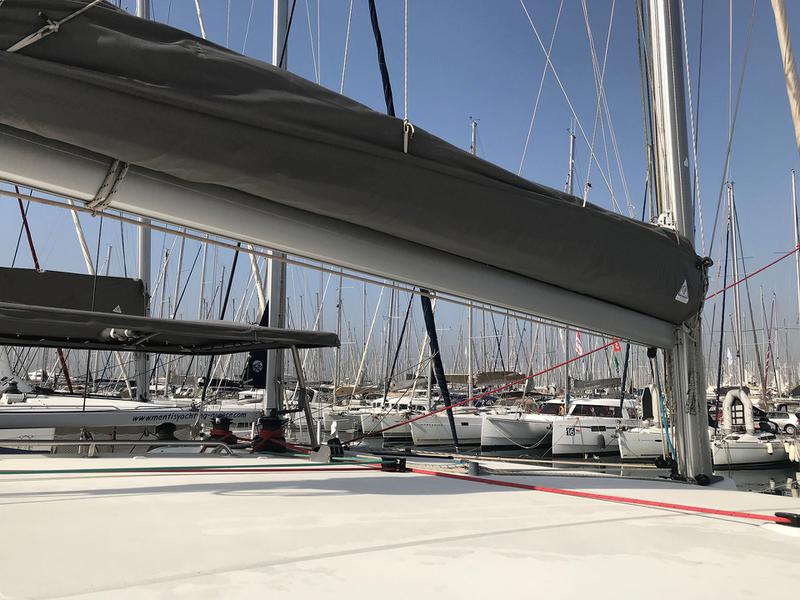 Book yachts online - catamaran - Lagoon 400 - Tramontana - rent