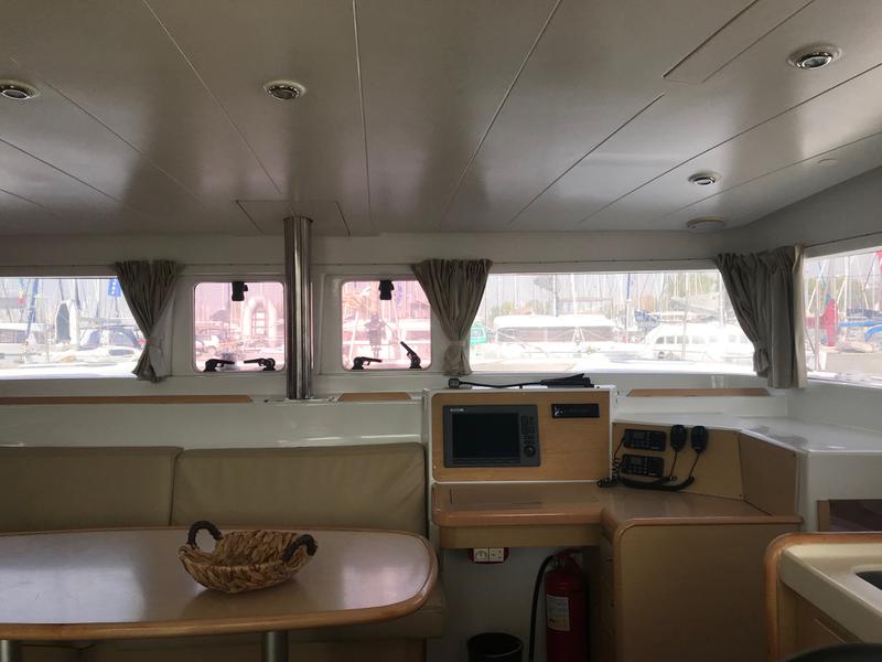 Book yachts online - catamaran - Lagoon 400 - Tramontana - rent