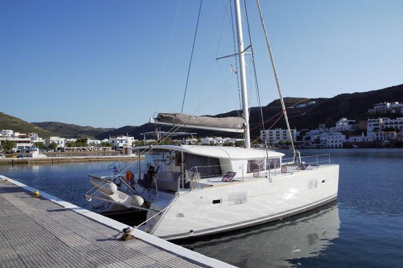 Book yachts online - catamaran - Lagoon 400 - Tramontana - rent