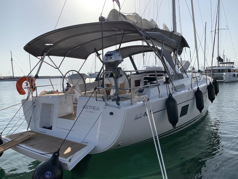 Book yachts online - sailboat - Hanse 458 - Astrea - rent