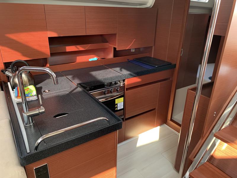 Book yachts online - sailboat - Hanse 458 - Astrea - rent