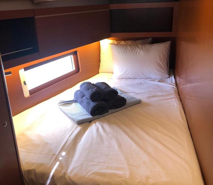 Book yachts online - sailboat - Oceanis 46.1 - Blue Satellite - rent