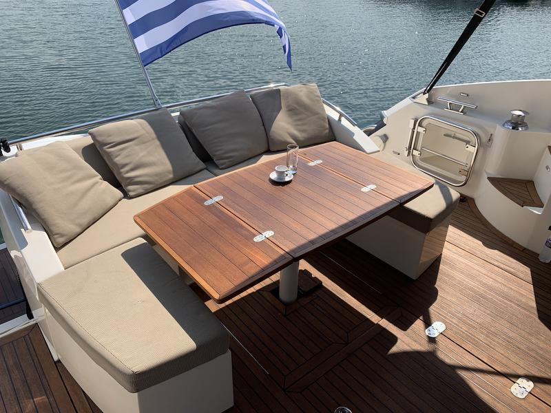 Book yachts online - motorboat - Absolute 52 - Tequila - rent