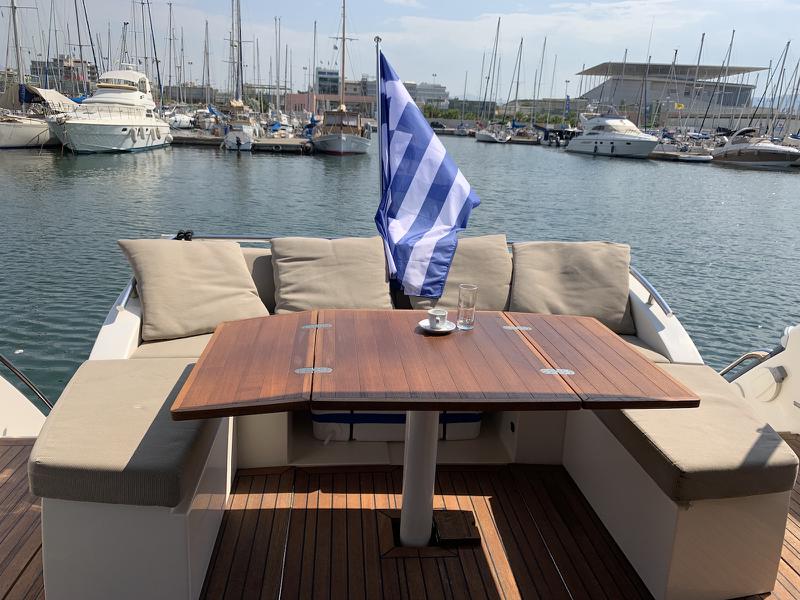 Book yachts online - motorboat - Absolute 52 - Tequila - rent