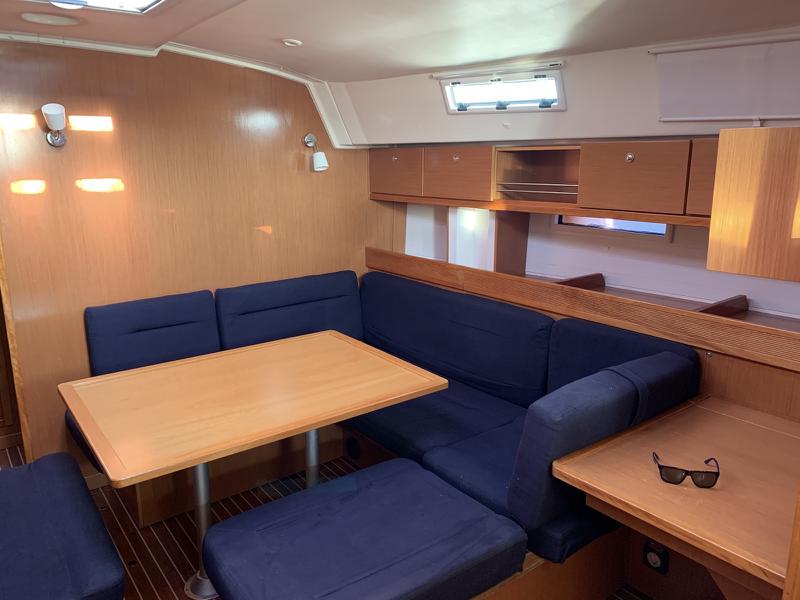 Book yachts online - sailboat - Bavaria Cruiser 45 - Nireas - rent