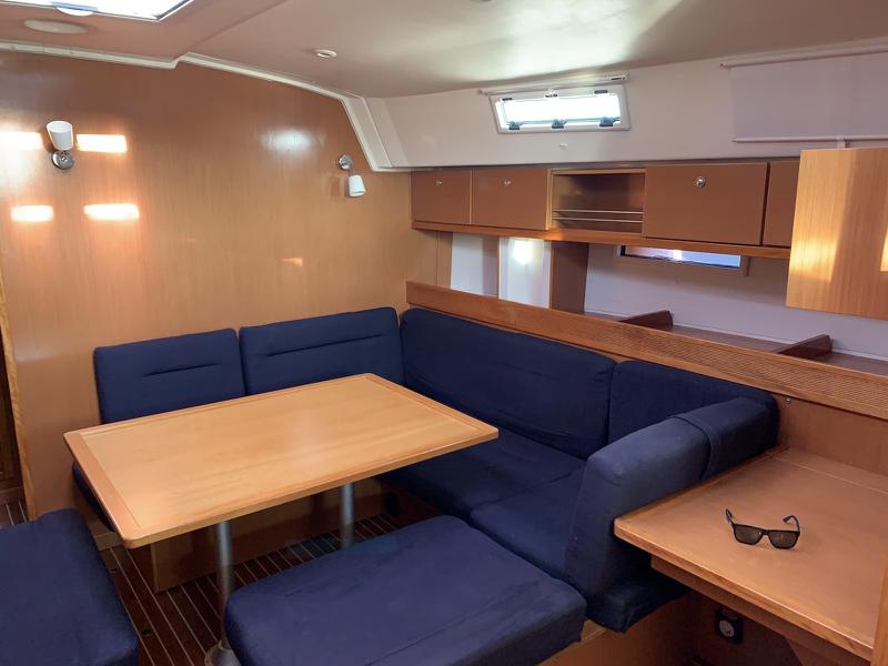 Book yachts online - sailboat - Bavaria Cruiser 45 - Nireas - rent